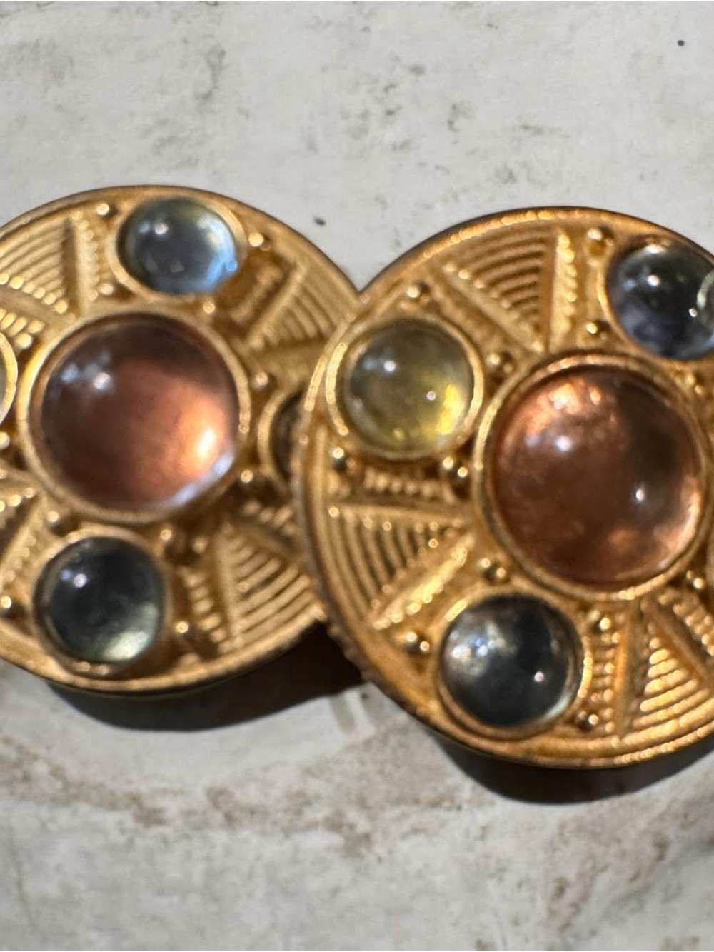 Vintage Liz Claiborne Gold -Tone Multi-Stone Round Clip ons - Gold with Amber